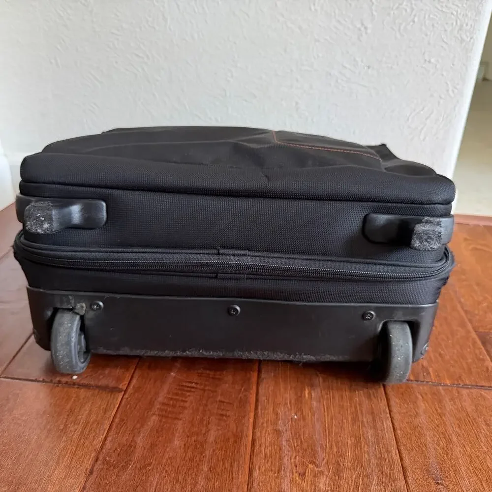 Briggs & Riley Verb Expandable Rolling Briefcase - Style VBR412X-4